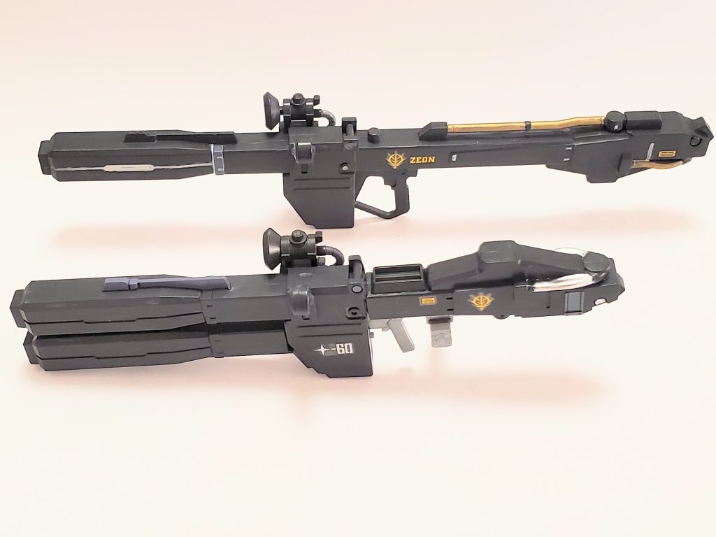 ツイン・ビームバズーカとノーマルなビームバズーカとの比較です😆🎶0083年なので、進化した武器にしなくては…🤔と思い初心者🔰レベルながら考えて制作してみました👊✨取り回ししやすいように短くなるようにしてます👍