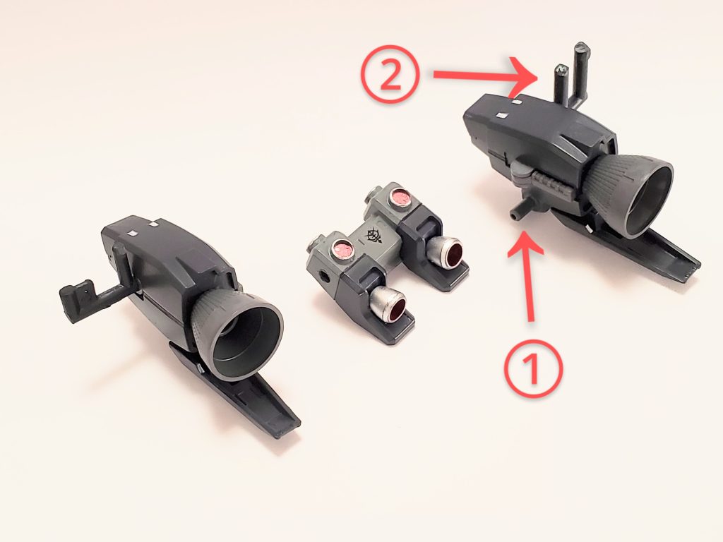 こちらは高機動バーニアパック❗フルスクラッチ出来るような腕前はありませんので、とある機体から拝借して使用しました😅💦①MSジョイントを使ってランドセル🎒に接続👍✨②ブースター両サイドにランナーを切り取り武器マウント可能にしてます😌🎵こういう部分もカッコ良く自作出来れば良いのですが……まだまだ技量不足👊💦
