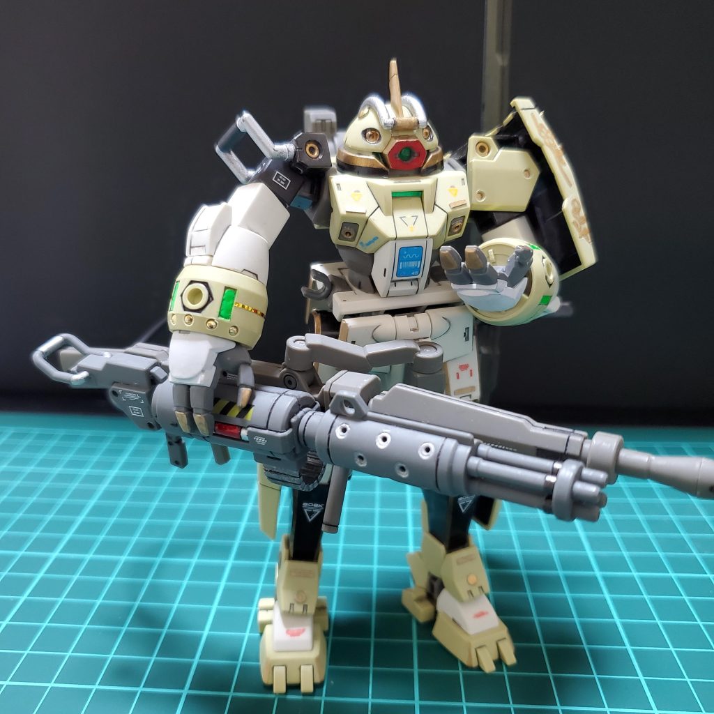 スミ入れ、水転写式デカールの貼り方、全て初めての事ばかりでプラモデル制作の楽しさを満喫しました。勢いで購入したプラモデルがまだまだありメカトロチューブやメカトロウィーゴ、スレッタ等々が手つかずのままです。そろそろエアリアルを作ろうと思っていますので機会があれば、また投稿したいと思います。まだまだ初心者ですが、イイねよろしくお願いいたします。