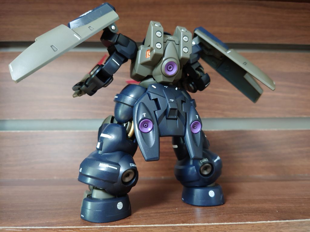 背中こんな感じ。