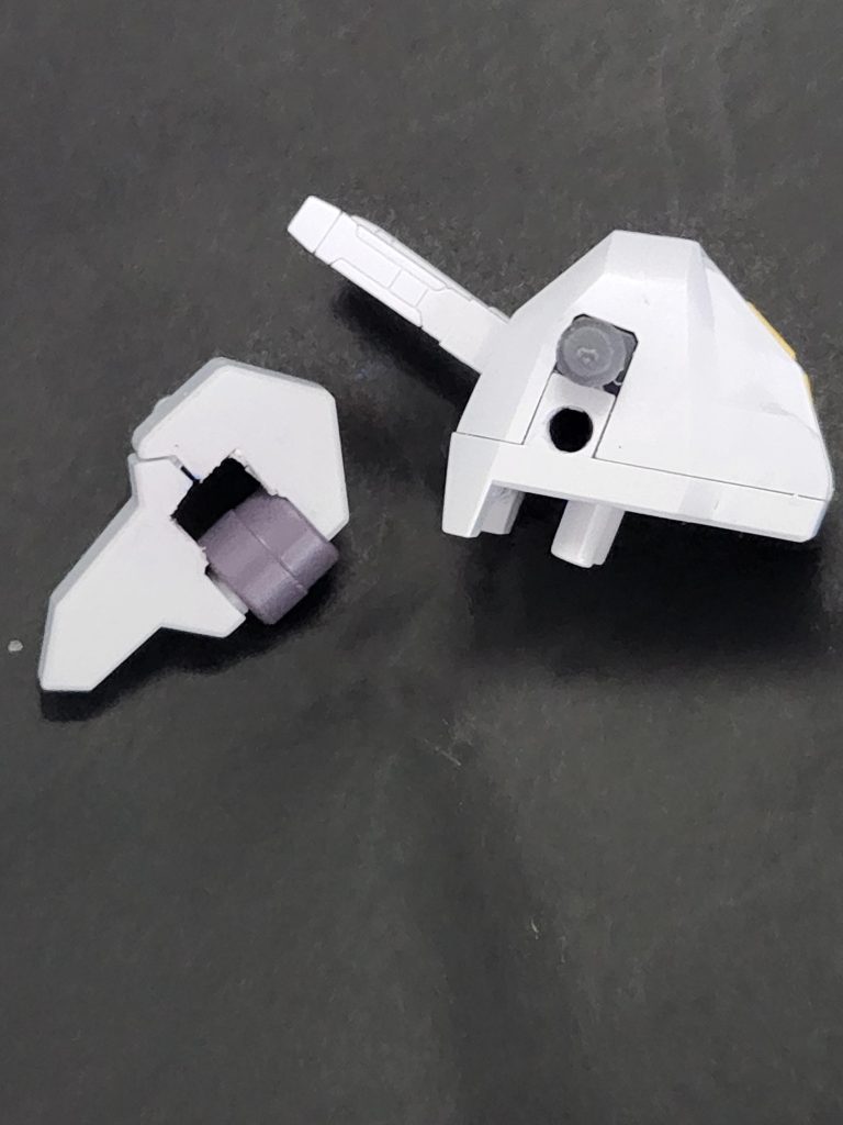 キャリバーンのバックパックに穴あけて、シュバルゼッテのバーニア？のほうを切りかいて