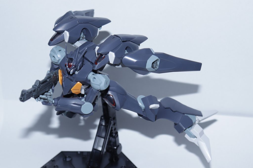 ○ビームマシンガンメイン武装その1のビームマシンガンはHGUCリゼルのビームライフルから改造