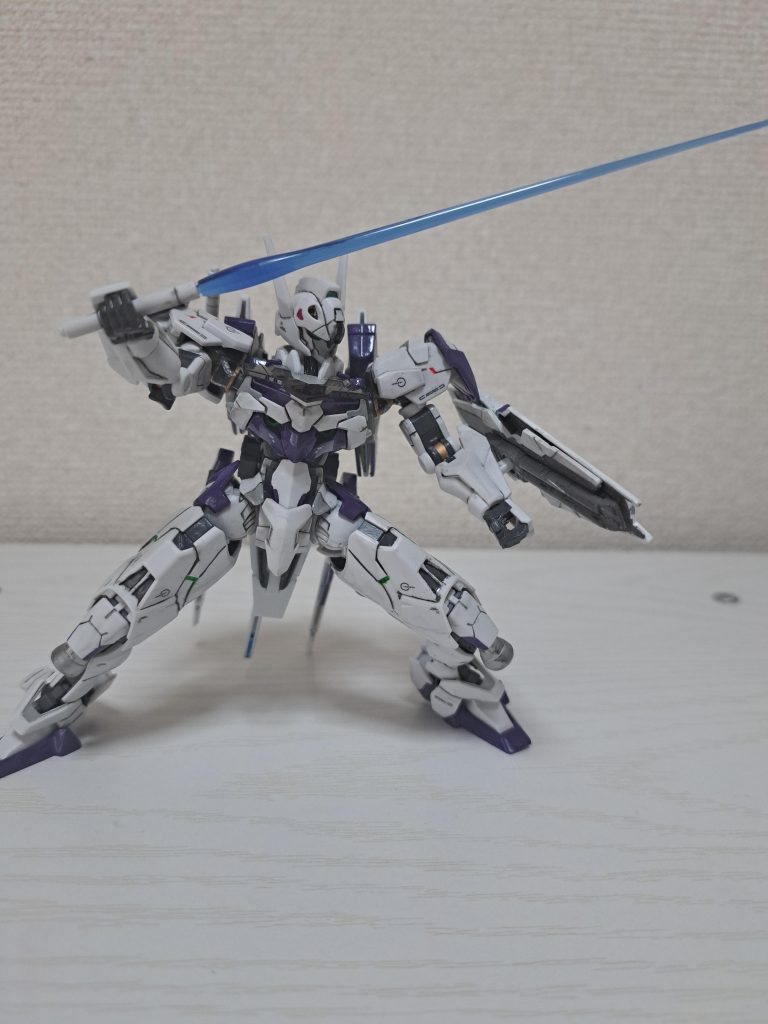 関節にゴールド使ったり線をハッキリさせてスミ入れも濃いのが好きなので