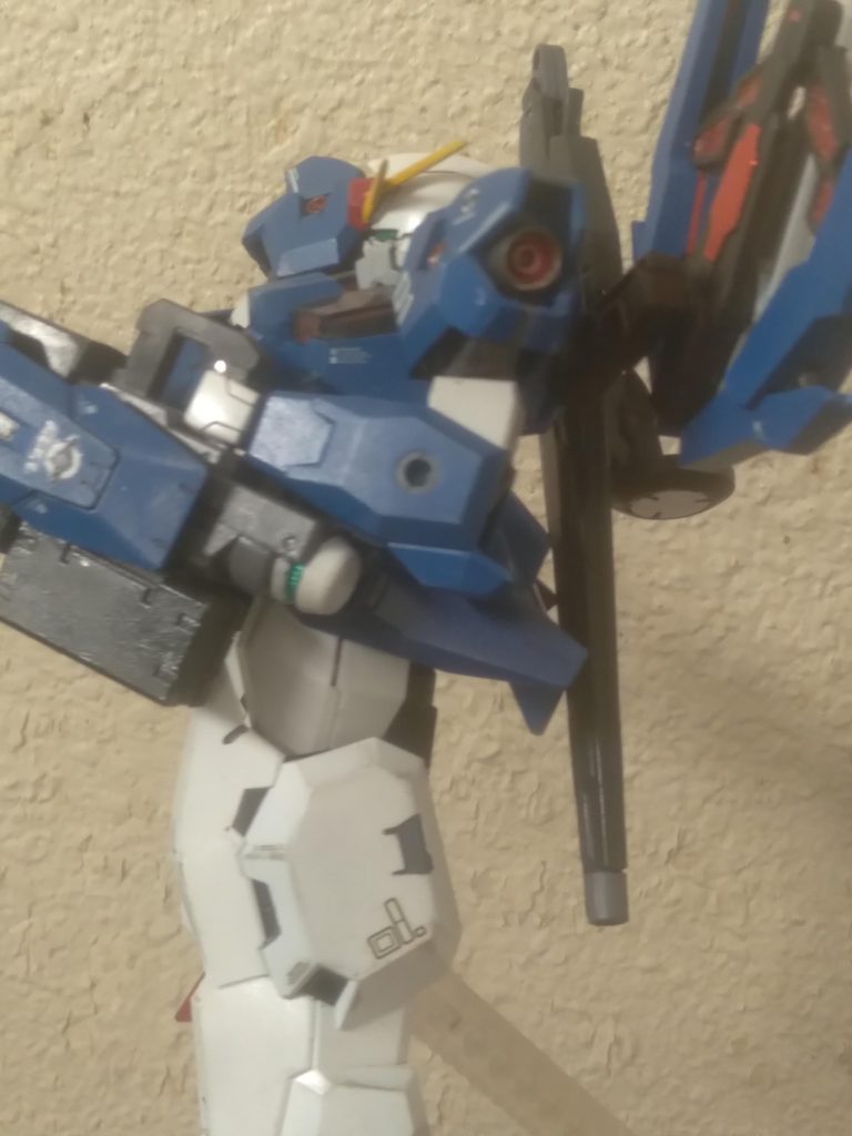 Attached to the side of the beam cannon is a smaller shield. The back of the shield houses 2 beam saber handles