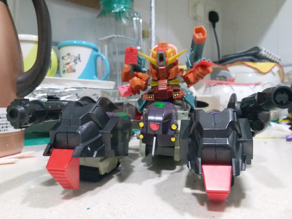 先來BOMBER，PANZER做唔到動作因為好易跌落嚟https://gumpla.jp/sd/1525645