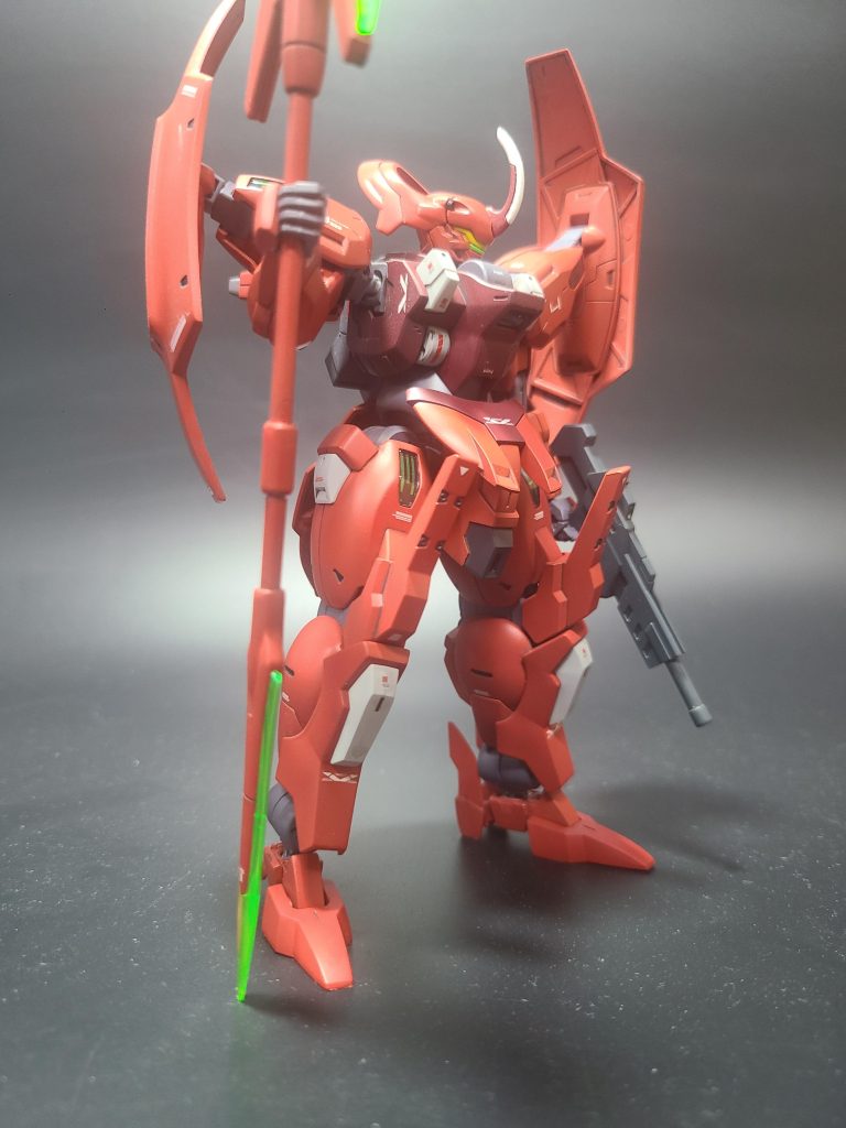 基本的な塗装はファレホのメカカラーをメインとして使い、その上にスーパークリアでコーティングしました。