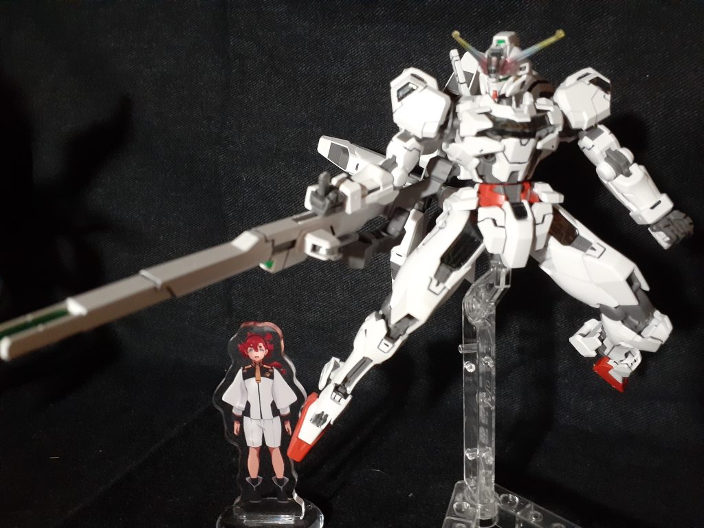 通常形態でバリアブルロッドライフルを構えた体勢で、キャリバーンの基本ですね。エスカッシャンは装備してない人もそこそこいるようです。