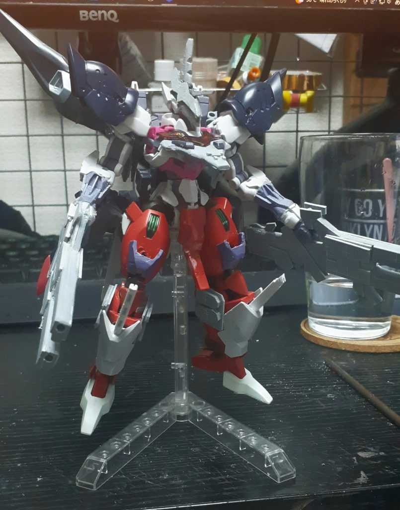 ルブリスをベースに色々ガンプラのパーツでミキシングしました！無さげなパーツはプラ板からスクラッチしています。