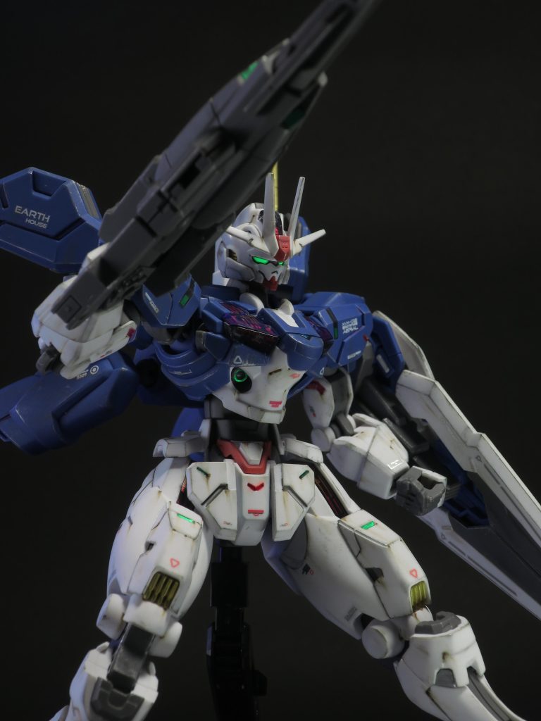 写真映えのためには、もう少し汚した方が良さそう。ウェザリングは加減が難しい。まだまだです。 以上、HGガンダムエアリアル改修型でした。お読みいただきありがとうございました!
