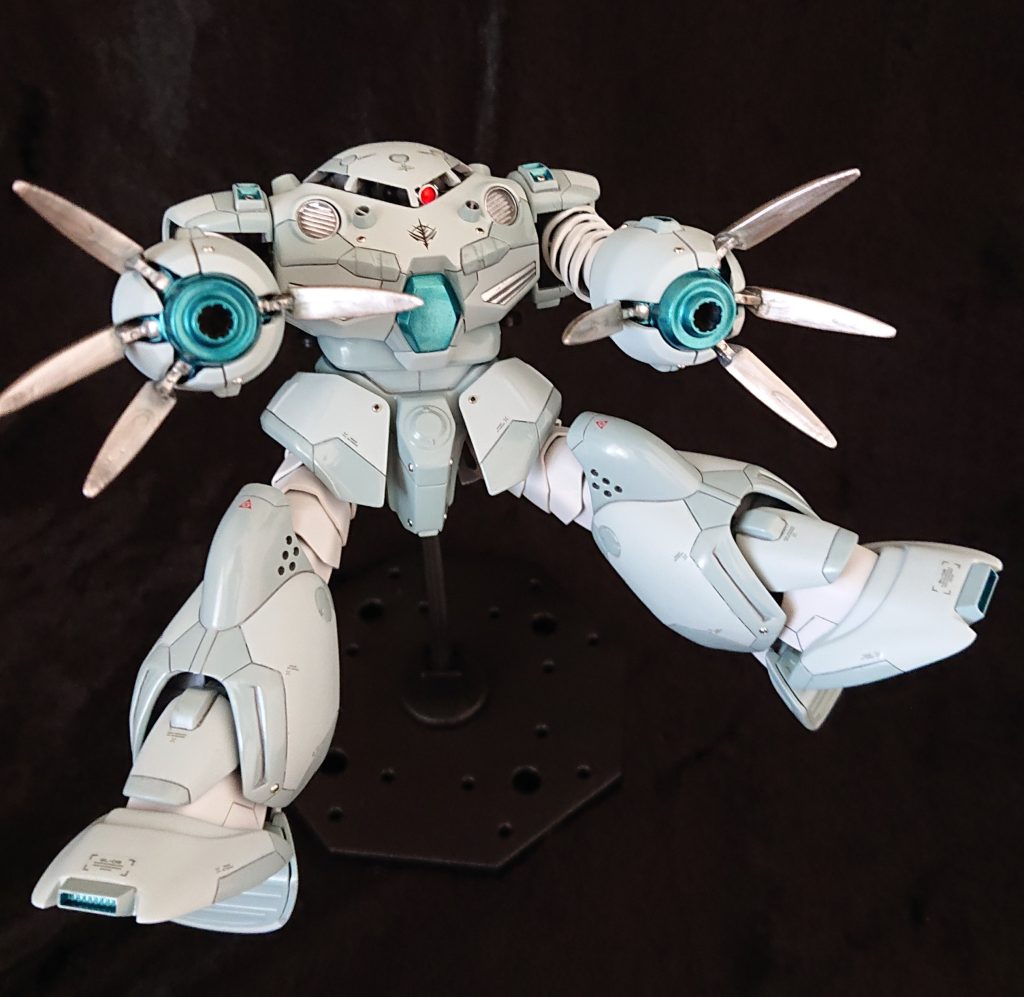 両手でドーン！