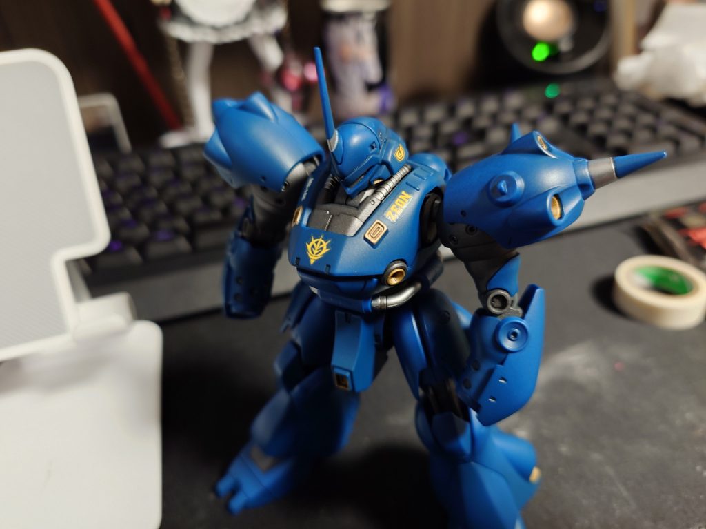 ウェザリングなどを施す前。光の当たり具合もありかなり明るめに見えます。首周りの塗り分けもかなり力を入れています。