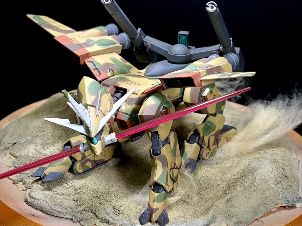 全身の写真全身の迷彩がいい感じに写ってます砂漠と砂埃はほとんど100均のアイテムで済ませてます