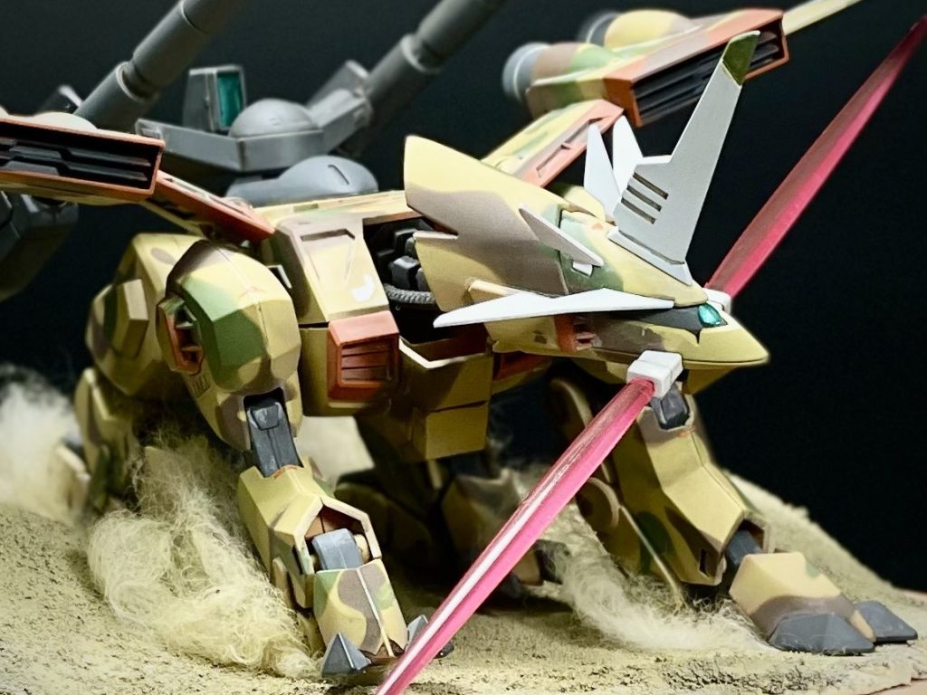 正面の写真2モノアイやセンサーはメタリックグリーン塗装後、クリアレジンをつけて立体感を出してます