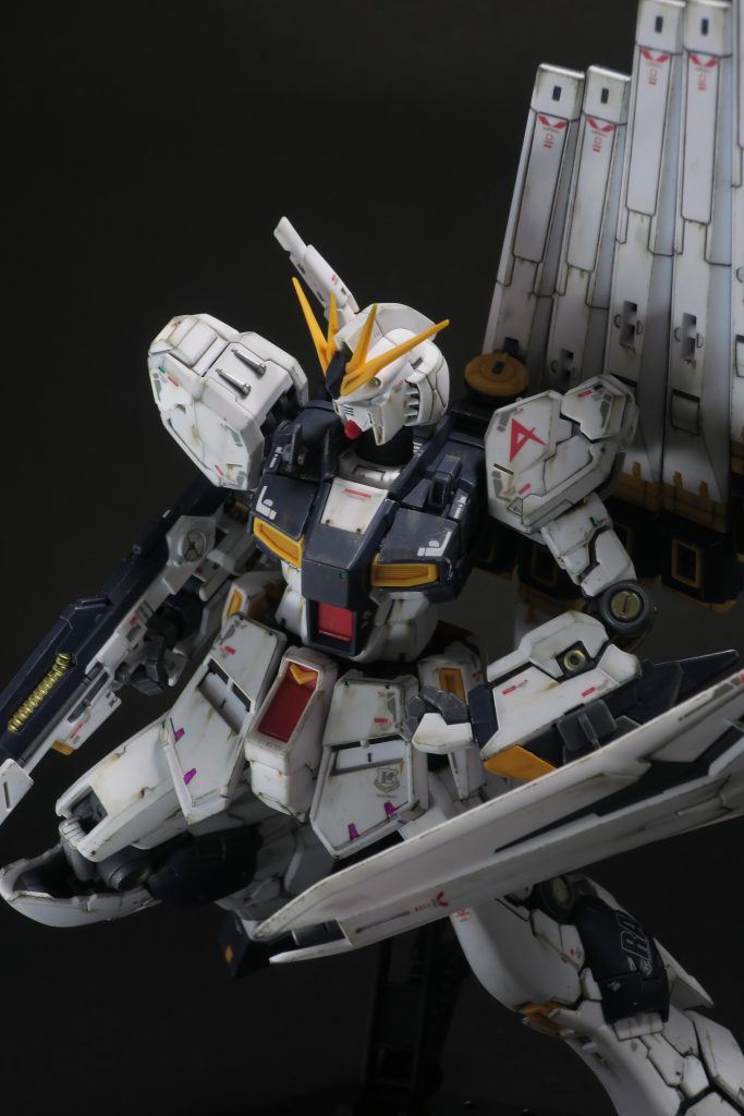 カッコいい。さすがアムロの最後の機体。