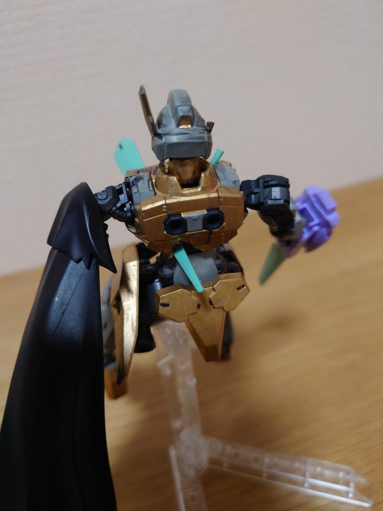 手負いの黄金の魔女–3枚目/制作者：@VFR53622