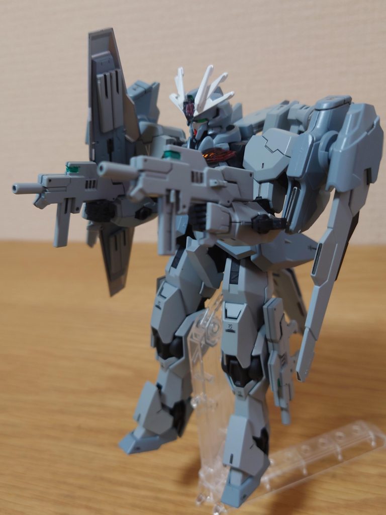 戦う選ばれた者の翼–2枚目/制作者：@VFR53622