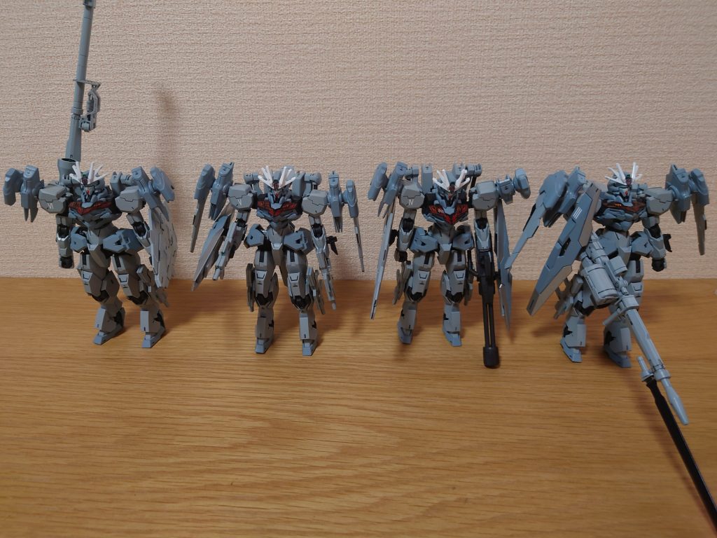 ヴァルキュリスシリーズ4機の集結。ガンヴォルヴァとルブリスをミキシング。顔はルブリスソーンにアンテナを追加しております。