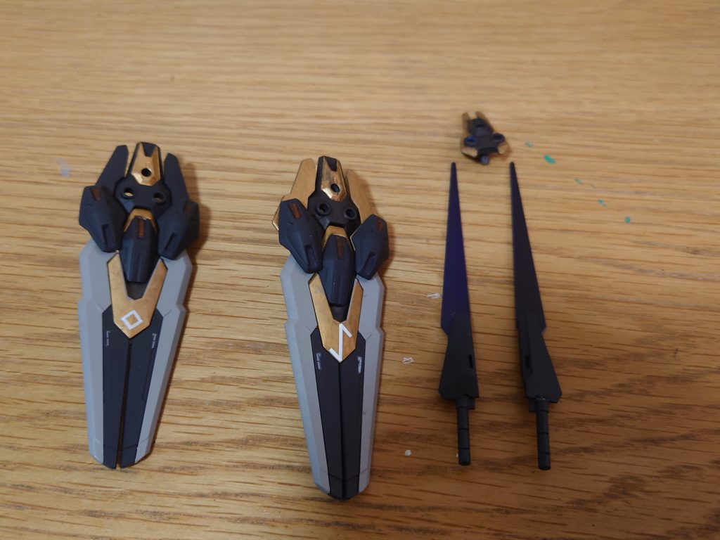 コンポジットガンビットシールドとガンビットソード。ガンビットシールドはそれぞれイングの盾、ユルの盾と呼ばれる。