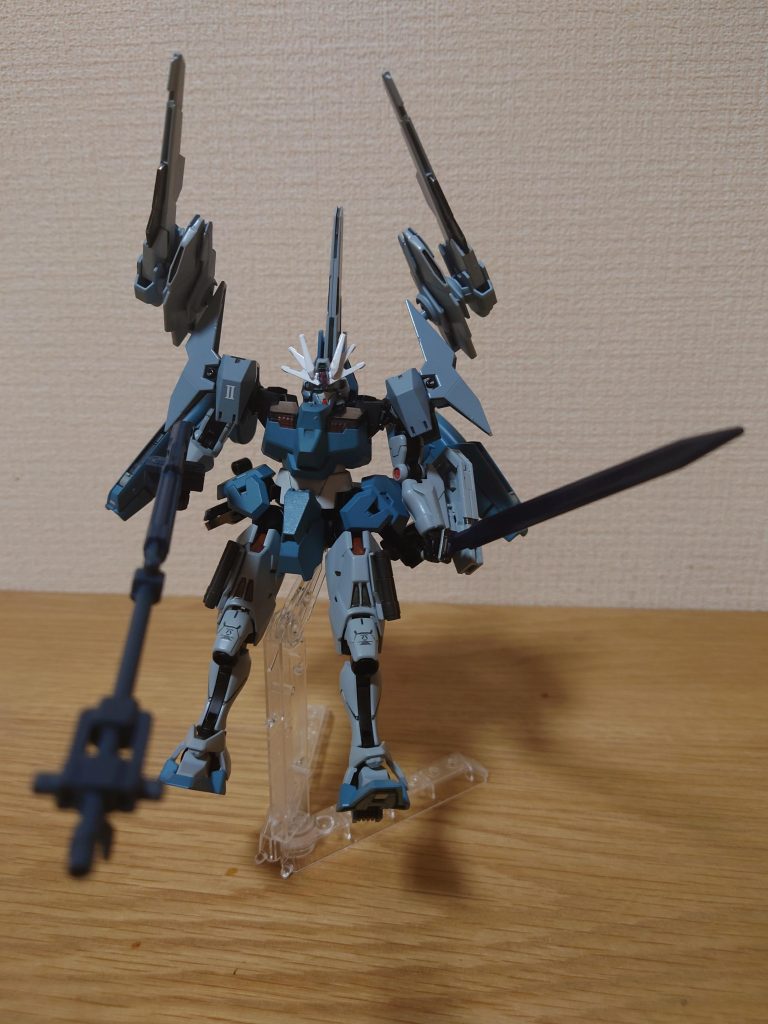 急制動からの射撃によるフェイント。スコグル同様高い機動性とスピードが特徴。