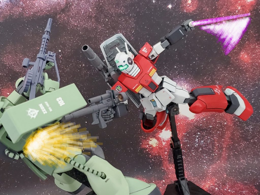 前衛を突破してきたザクをビームサーベルで両断するジムキャノン~👊✨接近戦もこなし、十分に機体性能を発揮させるチャップ・アデル曹長❗