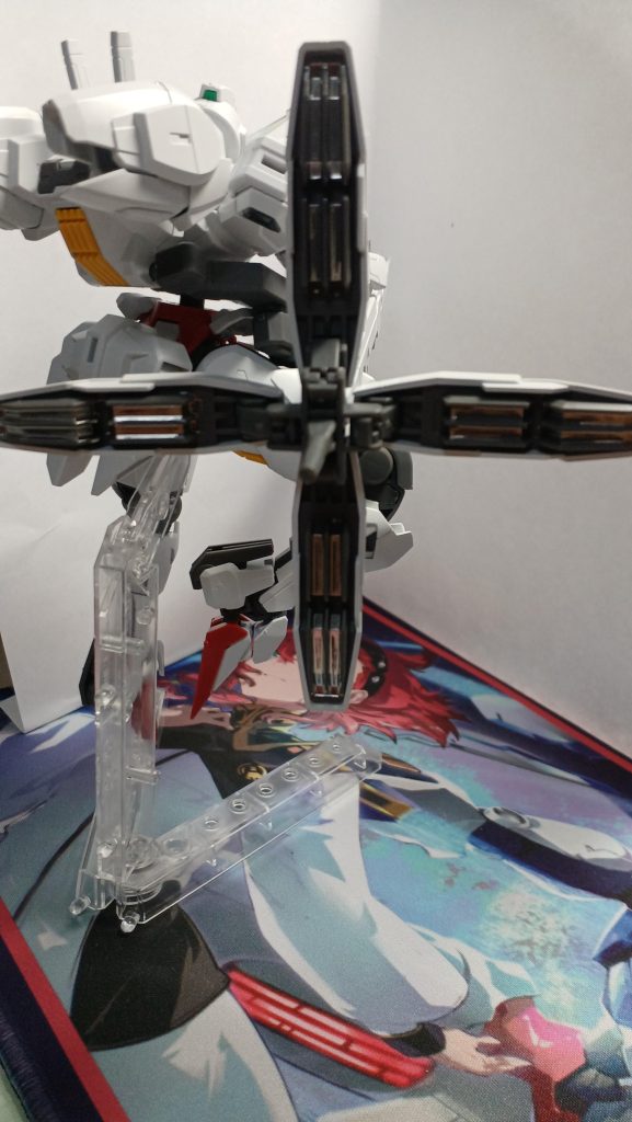シールがだるかったので銀ピカに塗りました。