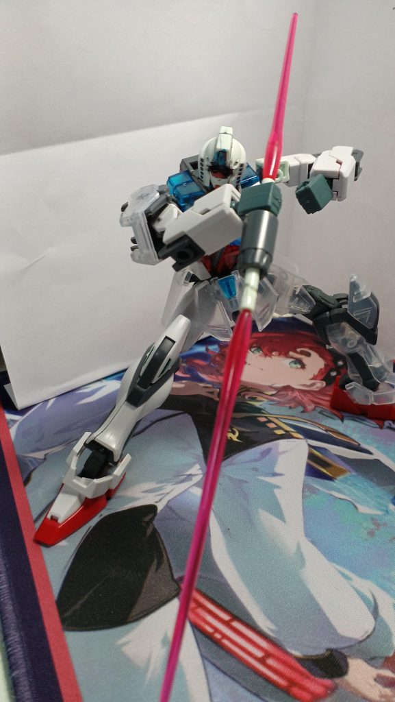 ビームツインソード二つのサーベルを軸で連結させました。払い、突き、刺しに優れています。