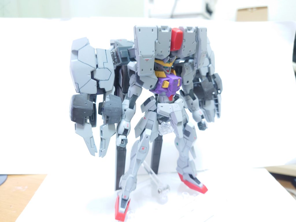 ラファエルガンダムにも一応できるようにしてます。(やたら頭が重たくなり可動が出来ませけど😅)