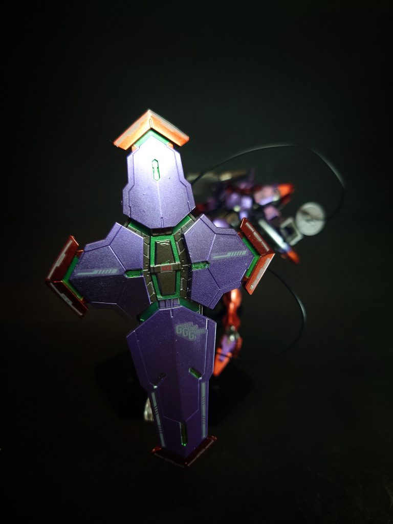 アンチドートノンキネティックシールドに搭載されたGUNDフォーマット妨害装置。有効範囲内に存在するパーメットスコア3以下のGUNDフォーマットリンクを妨害し、その機能を停止させる。バックパックにも補助型のアンチドートが搭載されている。