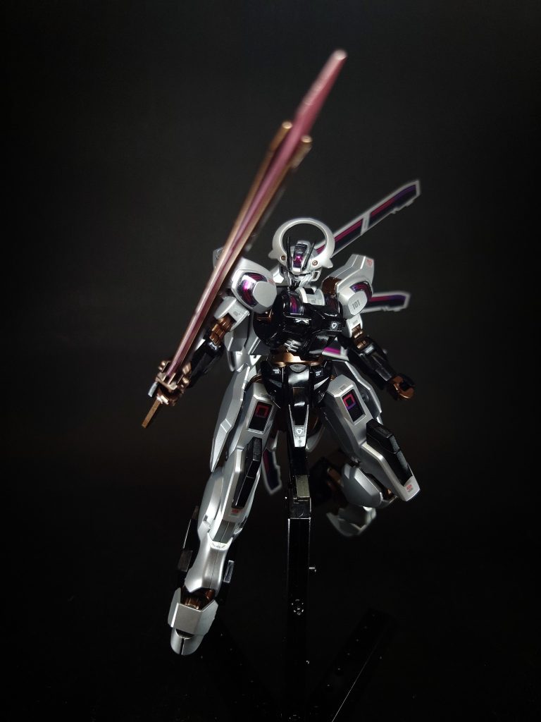 その後、ヴィムの死の真相を知りペトラ・イッタが重傷を負った事で錯乱したラウダ・ニールが機体を持ち出し、クワイエット・ゼロへ向かう途中だったミオリネ・レンブランを襲撃。グエルのディランザと交戦した。ラウダがグエルと和解した後は、スレッタ・マーキュリーがILTSを無力化する目的でガンダム・ファラクトと共に無人の状態で遠隔操作され、高出力データストーム空間を発生させた後、パーメット粒子となって消滅した。