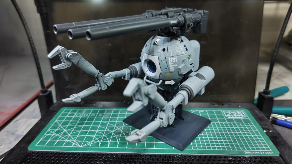 デカールを貼った物が👆です。