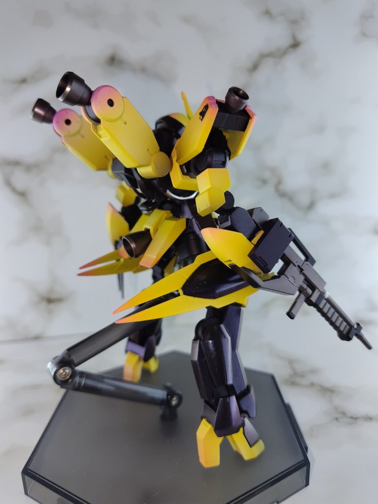 後方より。。フレームは黒単色ではなく紫重ねたんですが光がうまく当たらないと目立たないですね。。