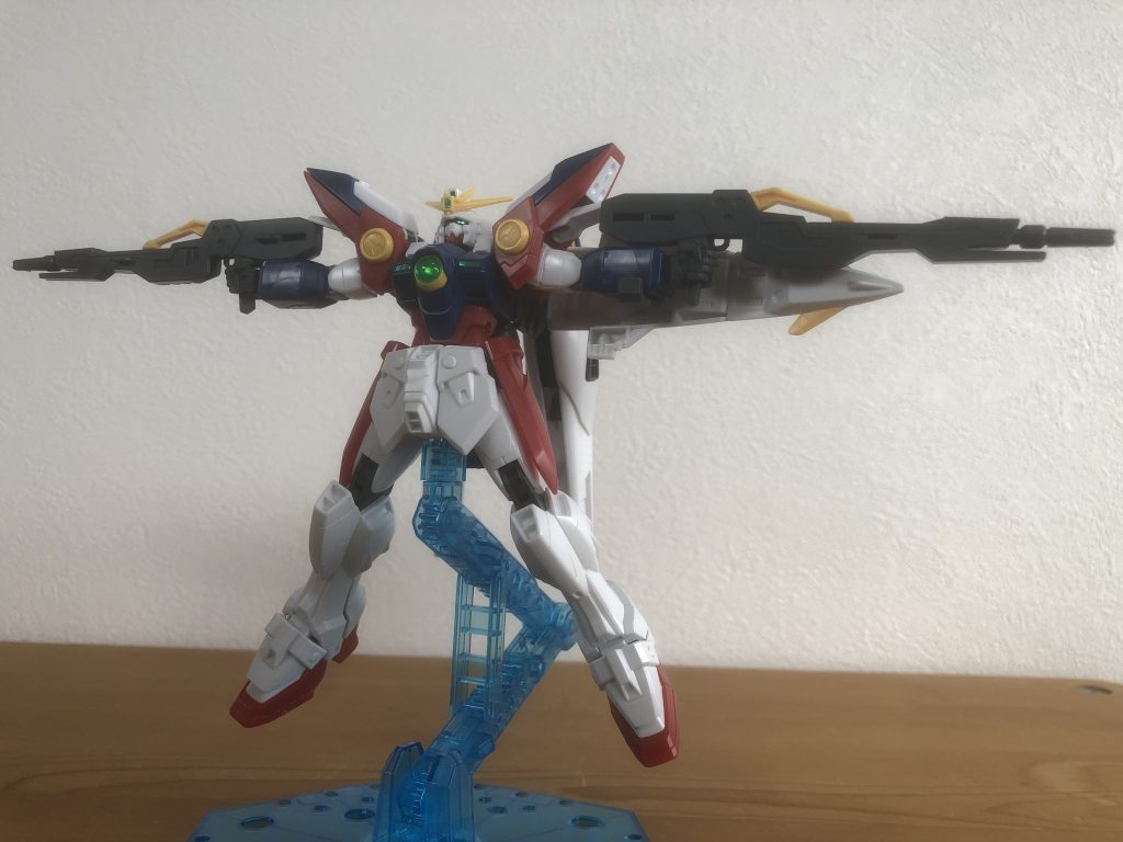 お馴染みの決めポーズで。