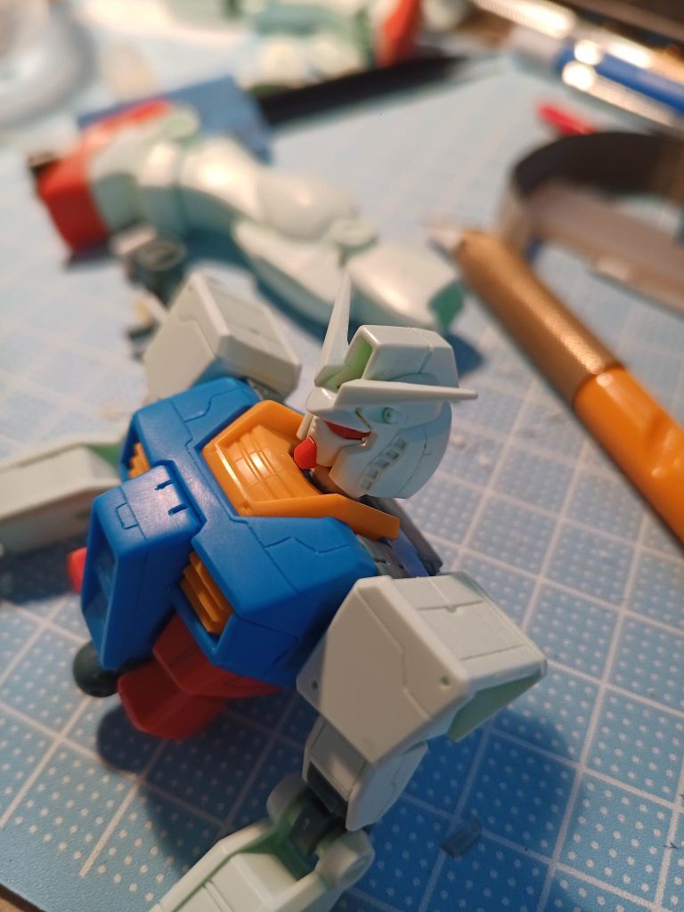 スジスジホリホリ