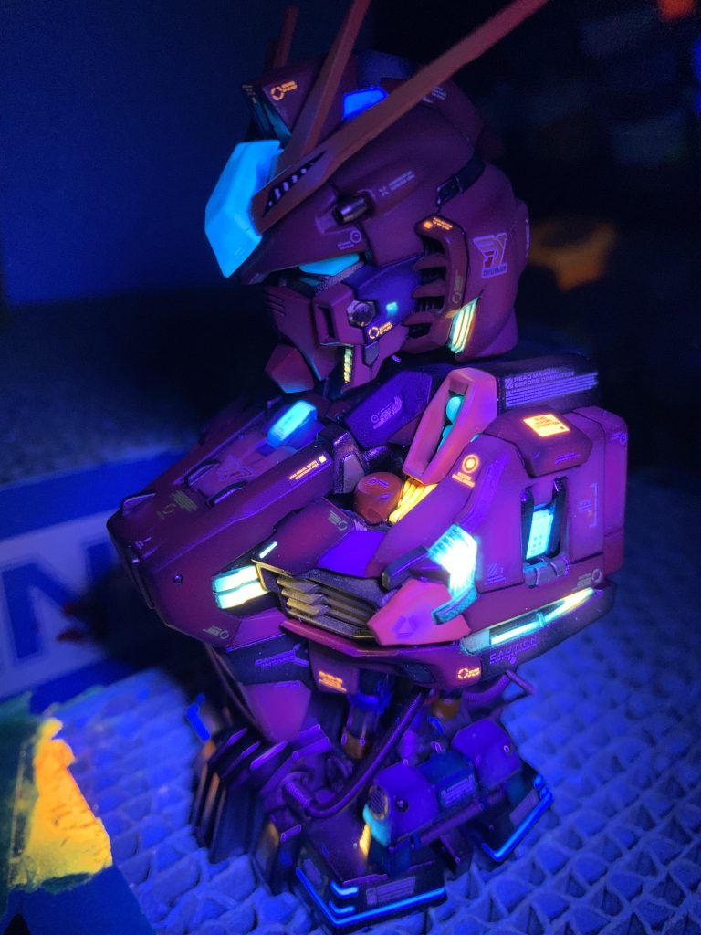 細かい作業で、結果的には目立たない箇所でも自己満の領域で楽しました。