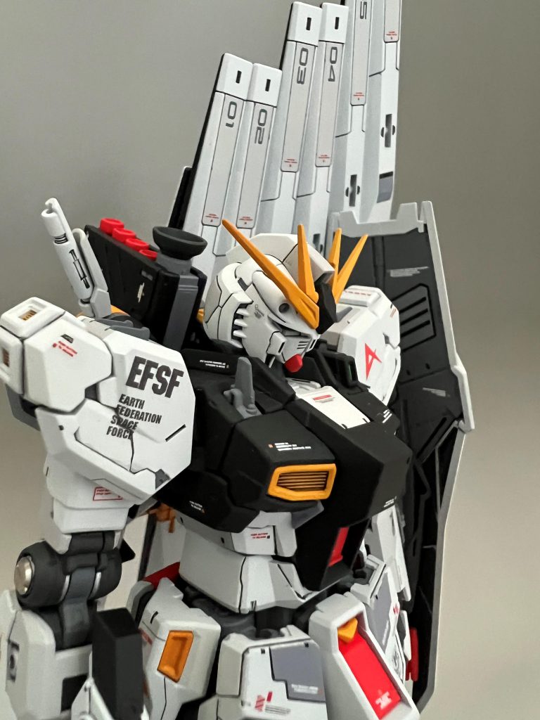 RG νGUNDAM–3枚目/制作者：MA-3