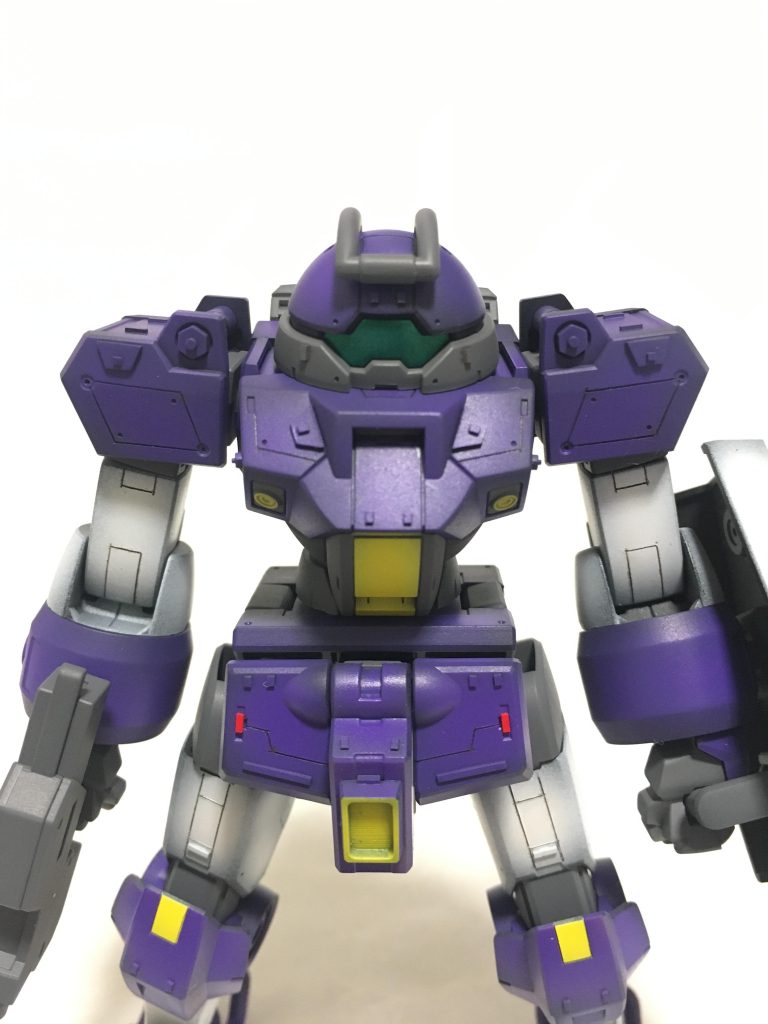 いつもどおりスジボリやプラ板貼り付け等でディテールアップしています。