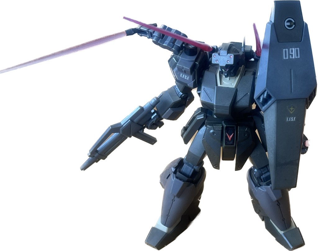 接近戦では最大5本のビームサーベルでの同時攻撃で出来る仕様です。