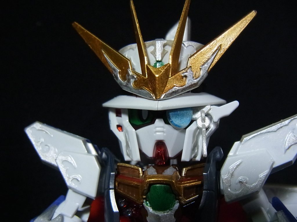 メガネとシルクハットが可愛いです。一目で怪盗ルパンって感じです