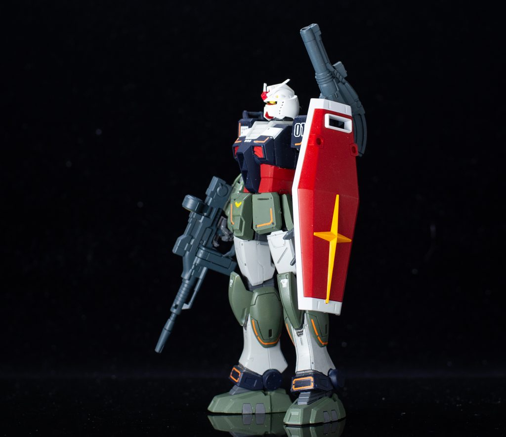 シールドは、リバイブガンダムからの流用です