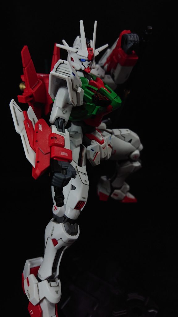 部分塗装にタミヤのエナメル塗料・フラットブラック・フラットレッドMr.メタリックカラーGX・メタルブルー