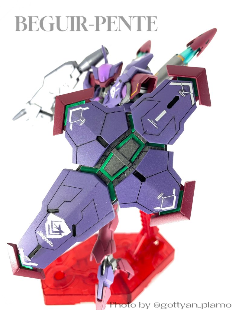 今回は1番目立つであろう「ノンキネティックシールド」にスジボリしましてラインを追加しています😌緑部分は塗り分け完全に忘れたまま仕上げてしまったので付属のホイルシールで……。