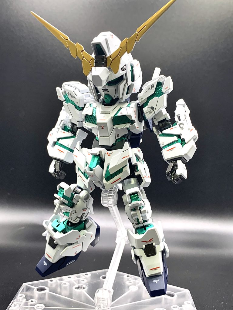 アンテナのシャープ化と既存ディテールへのスジボリを行い、全塗装しました