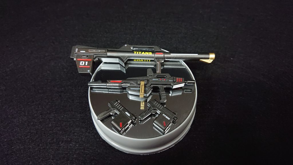 武装は中距離戦用にガンダムMk-Ⅱのビームライフルとハイパーバズーカ近距離戦用にジムスナイパーK9のビームガンを2丁装備しています