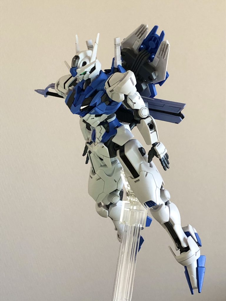 平手はダブルオーダイバーの付属平手を使用。デカールは余りのガンダムデカール。宇宙世紀の連邦系。