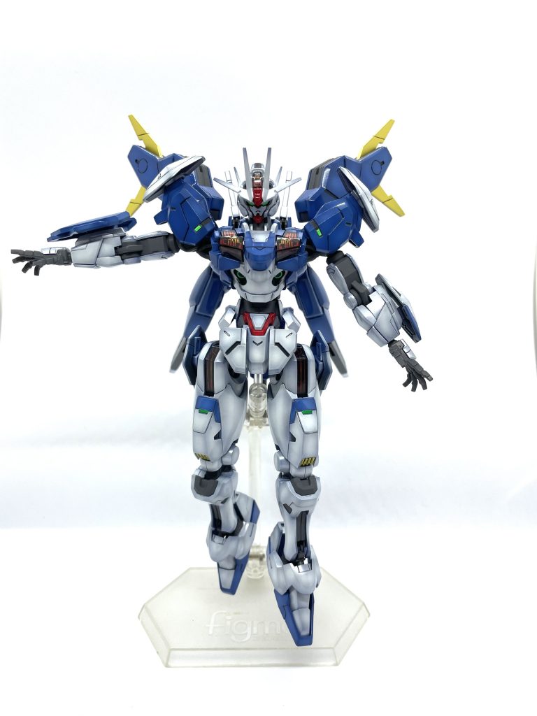 エアリアル改修型の重厚感を塗装で出せるようにグラデーションを意識しながら全塗装しました。くどくなりすぎず程よく出来たかなと思います。