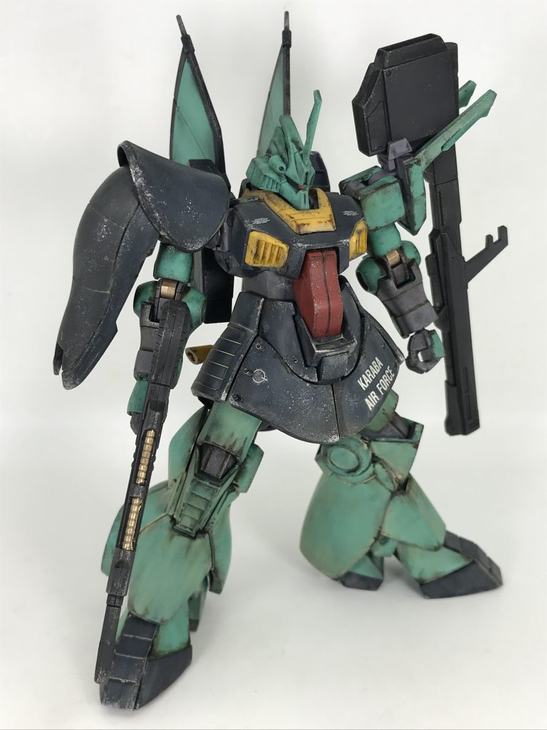 無塗装パチ組→少しだけデカール貼り→つや消しスプレー→数年放置…→成形色を活かしたウェザリングちょいデカール貼るのサボりすぎ…胴体にワンポイントしか貼ってない😨