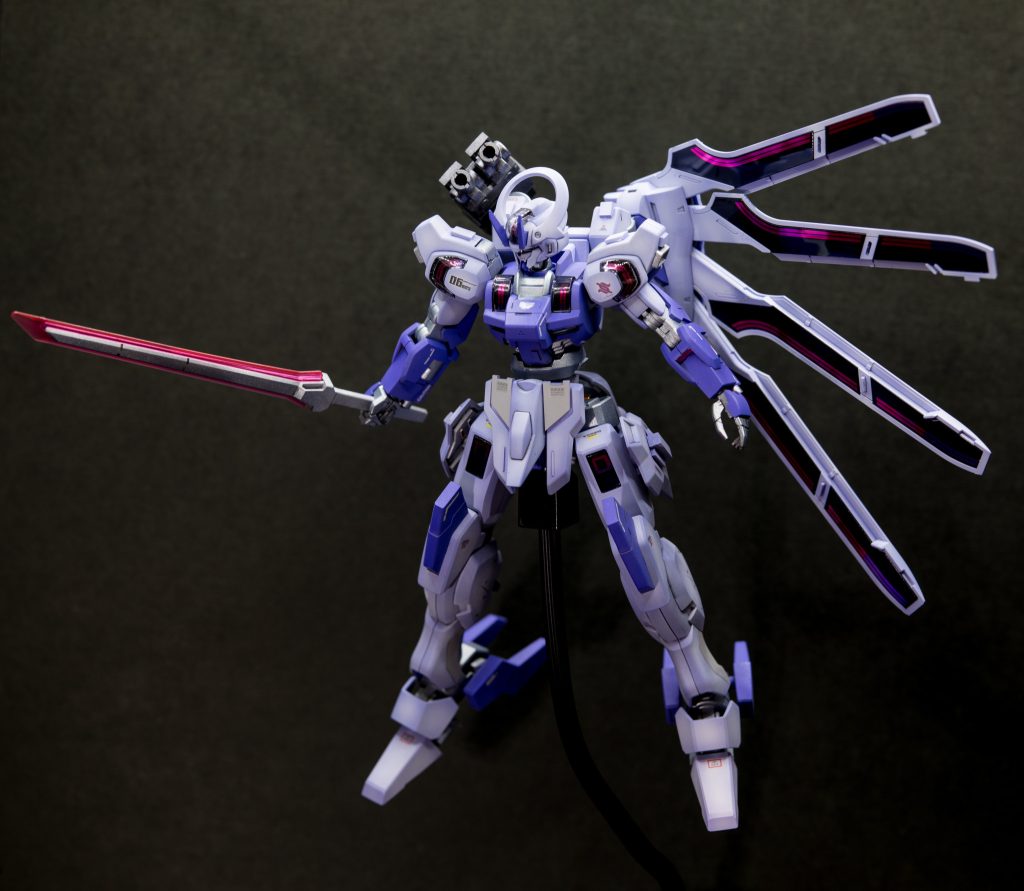 メタリックシールはとても良いですね。余白は何かに使えそうなので取ってあります(ケチ)シェルユニットはシールでも良い雰囲気なのでキットのものをそのまま貼っています。