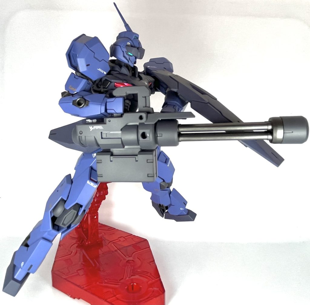 射撃ポーズ。このガトリングめちゃくちゃデザインカッコいいですよね。これのためだけにルブリスウル買いました()