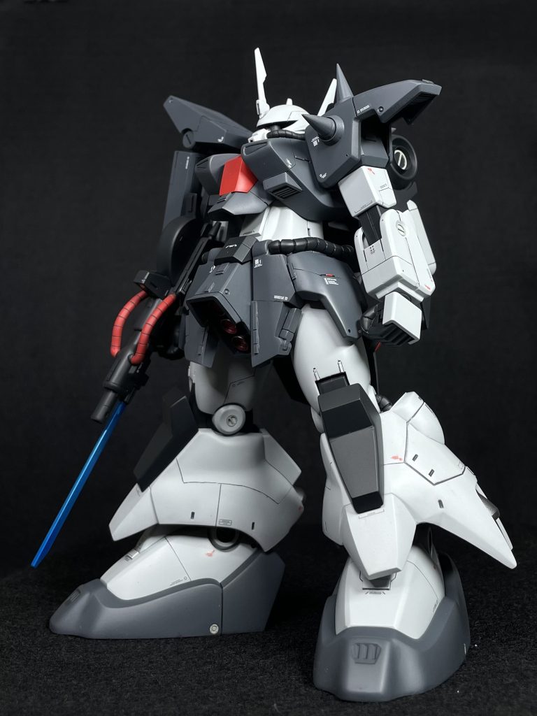 今回は、筋彫りは極少です。代わりに、デカールでのディテールアップ！