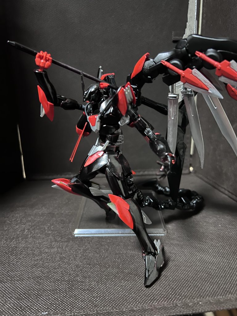 尻尾以外のパーツは全てあったので、尻尾どないしよと思って考えたのが、手のジャンクを利用することでした。手だけは馬鹿みたいにあったので在庫消費出来てよかたとです。